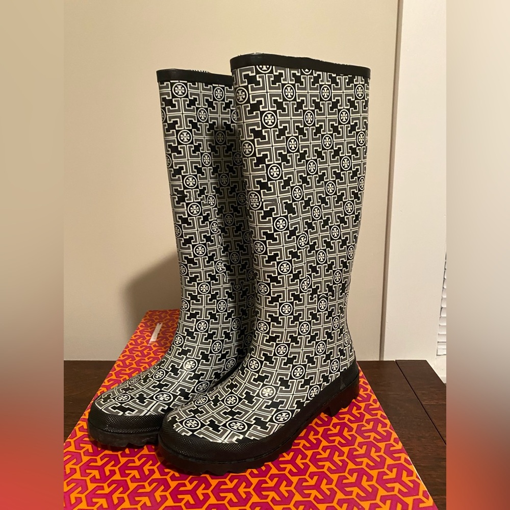 Tory Burch Rain Boots Size 7